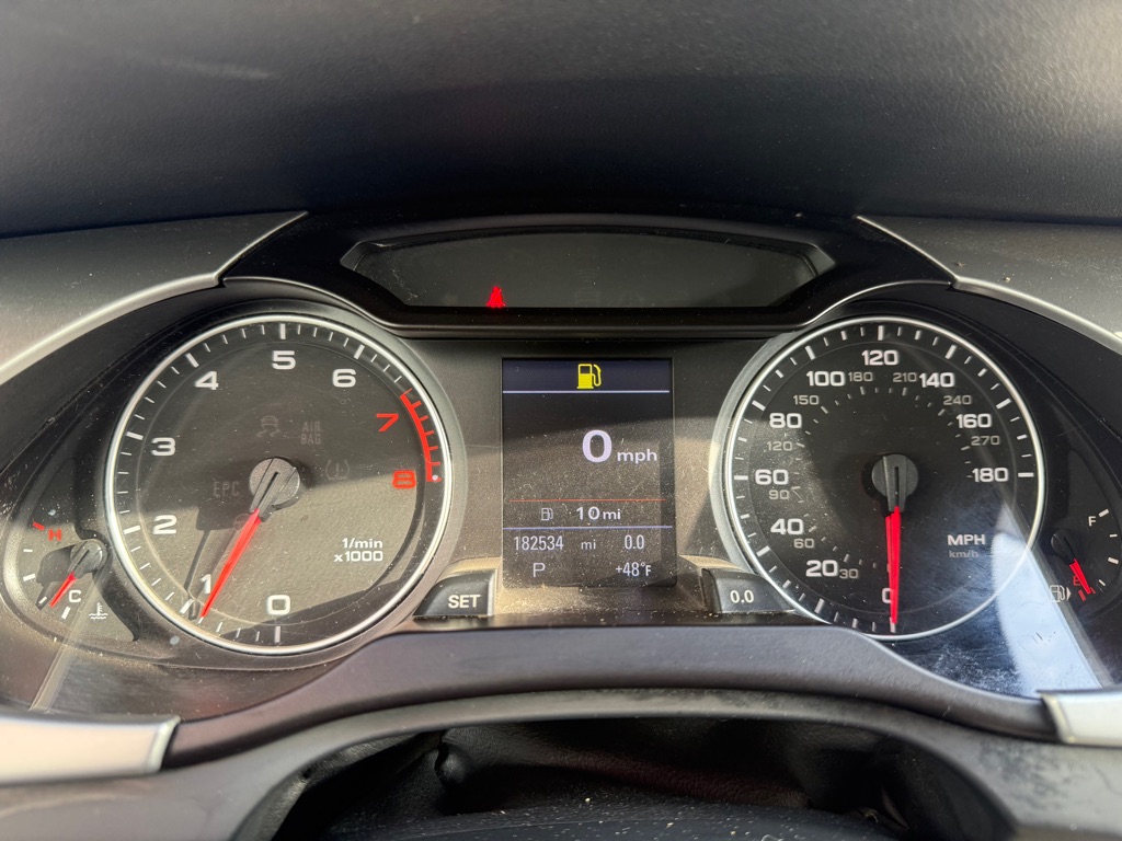 Photo 19 of this AUDI A4