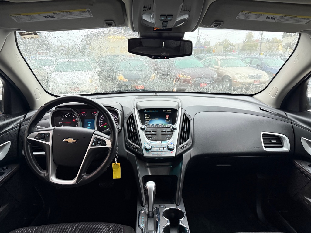 Photo 10 of this CHEVROLET EQUINOX