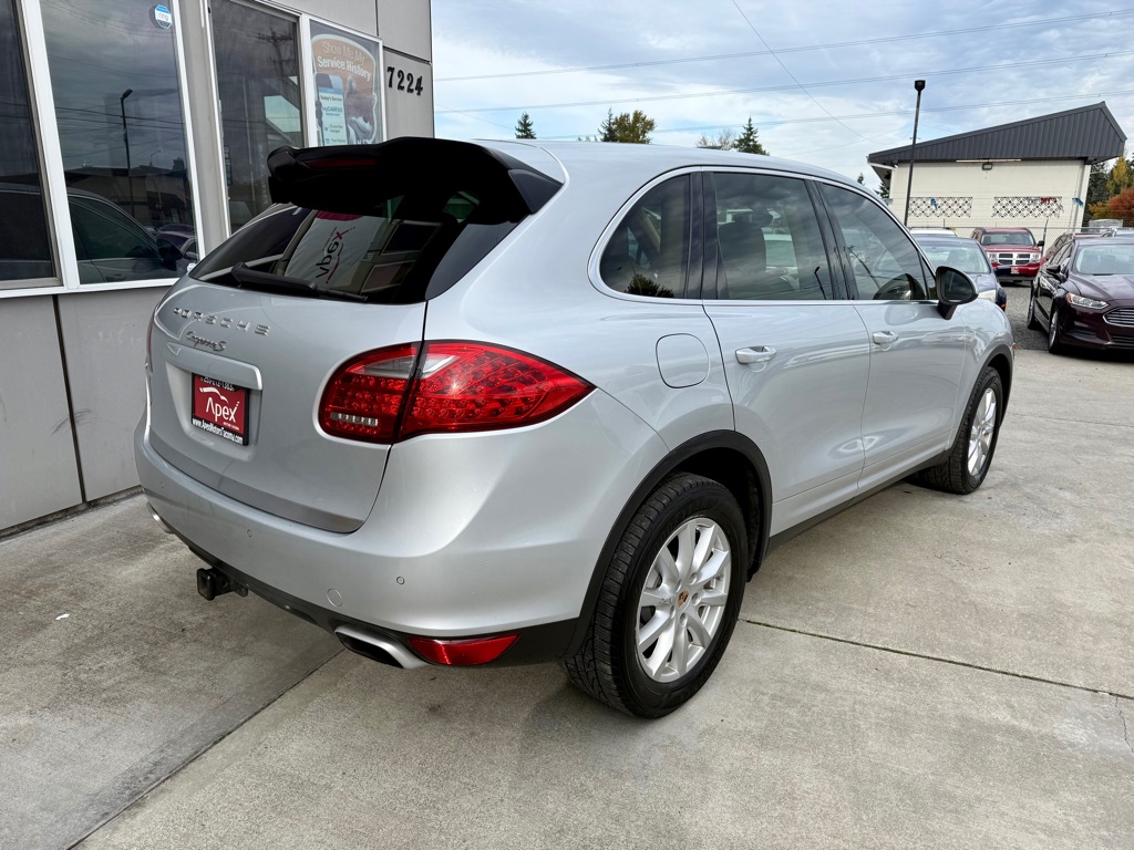 Photo 6 of this PORSCHE CAYENNE