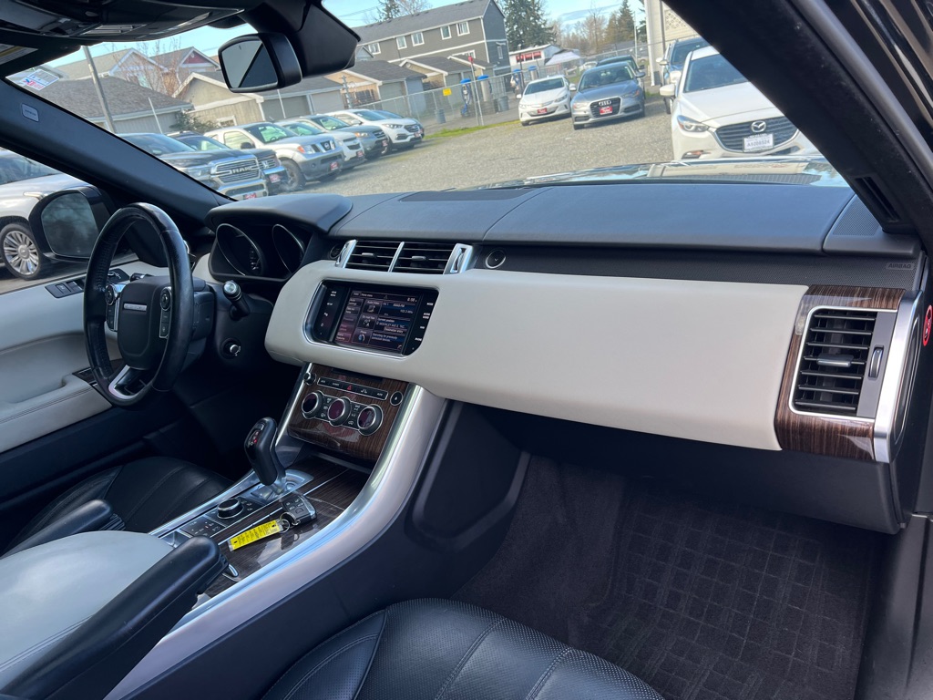 Photo 17 of this LAND ROVER RANGE ROVER SPO