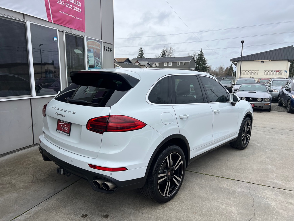 Photo 6 of this PORSCHE CAYENNE