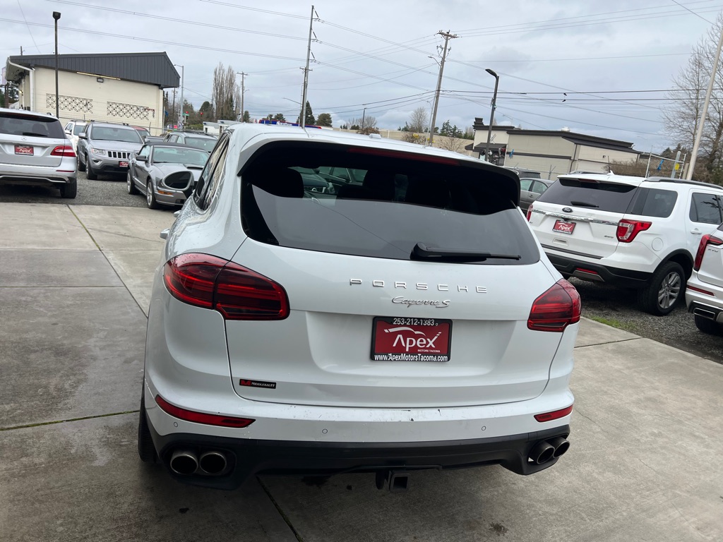 Photo 5 of this PORSCHE CAYENNE