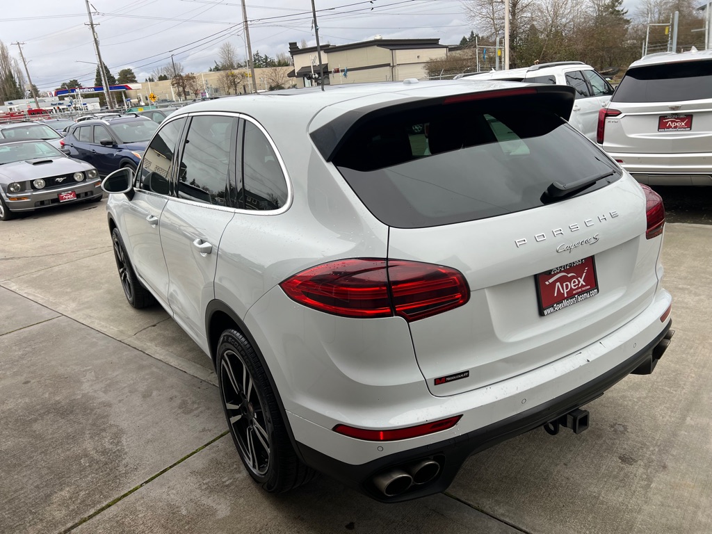 Photo 4 of this PORSCHE CAYENNE