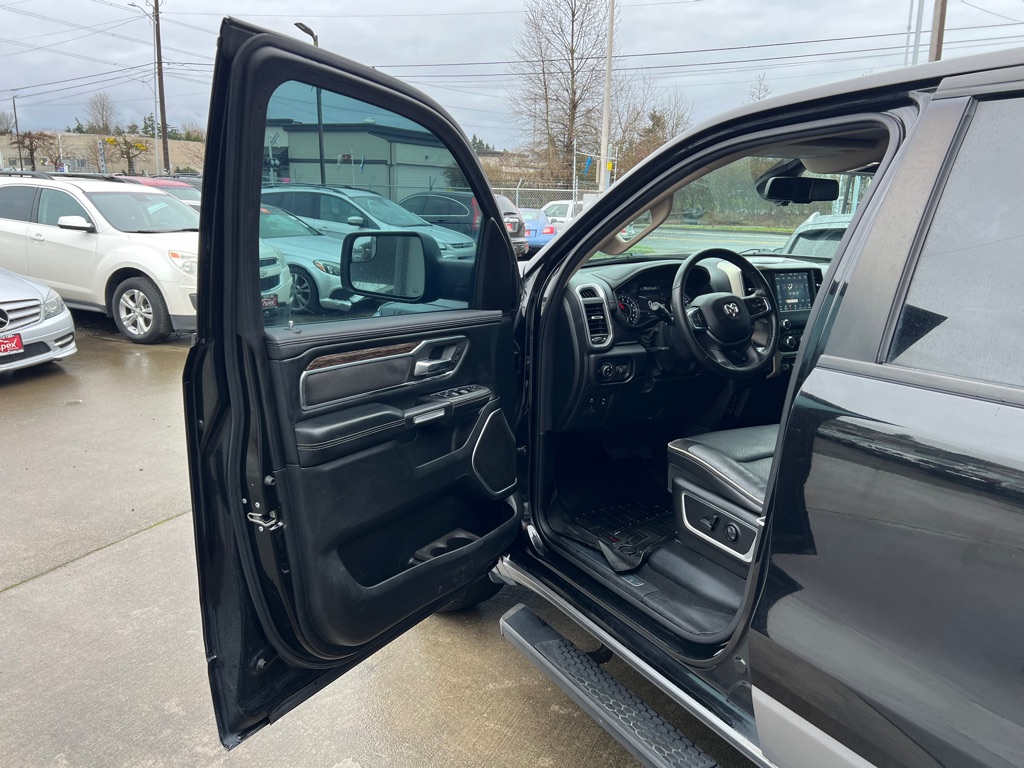 Photo 9 of this RAM 1500