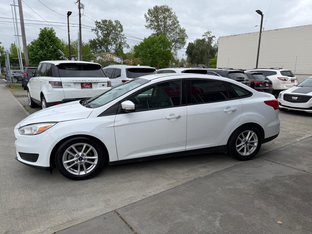 Photo 4 of this FORD FOCUS