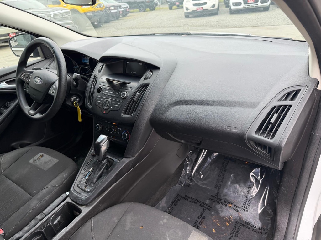 Photo 17 of this FORD FOCUS