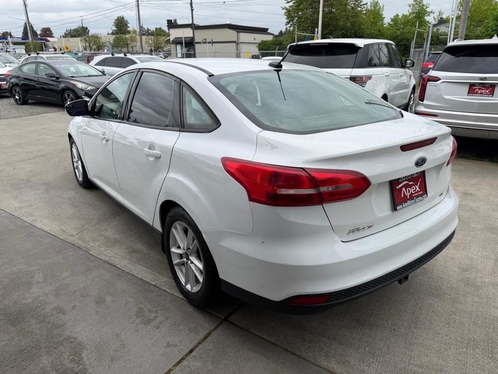 Photo 5 of this FORD FOCUS