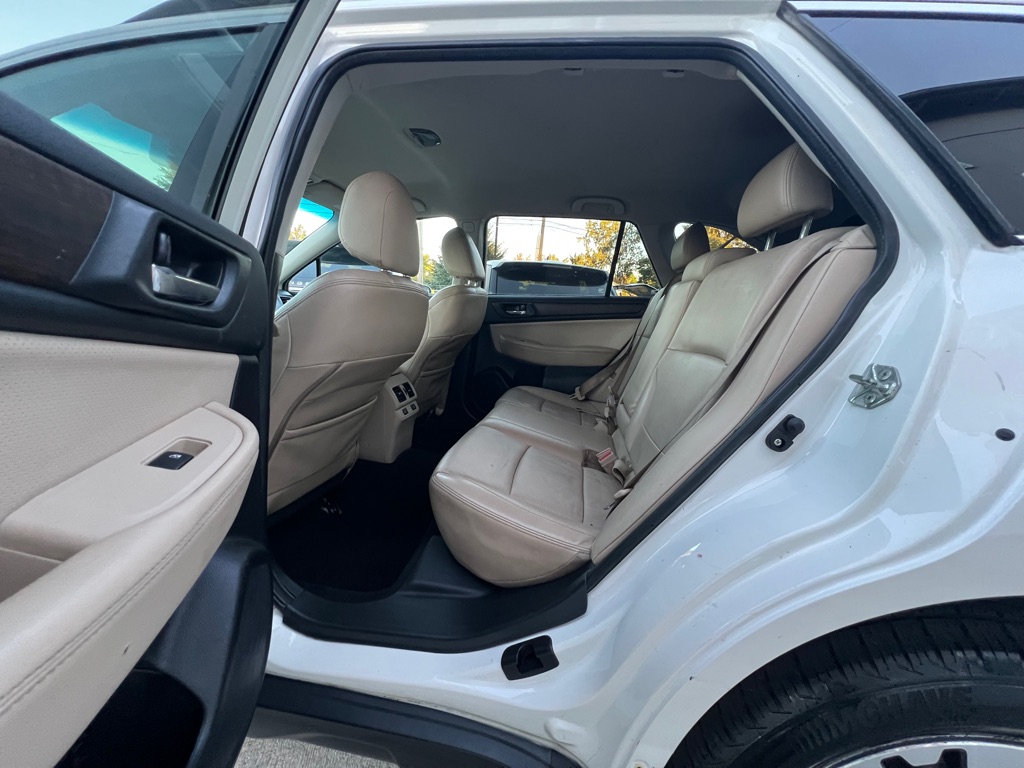 Photo 12 of this SUBARU OUTBACK