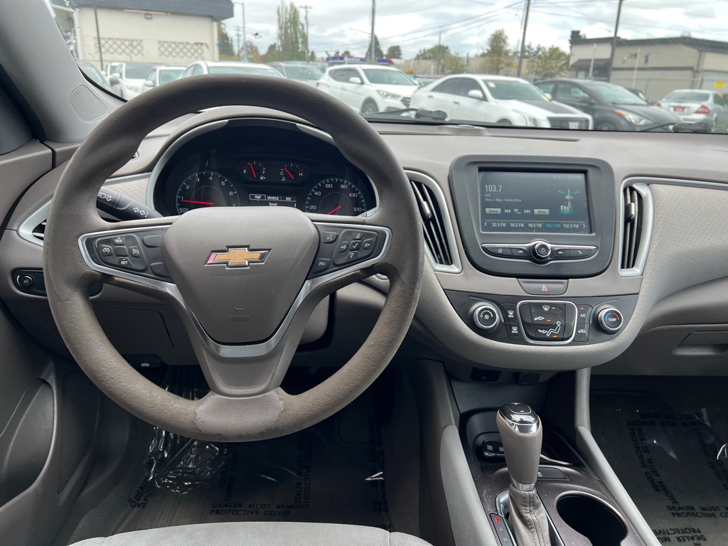 Photo 13 of this CHEVROLET MALIBU
