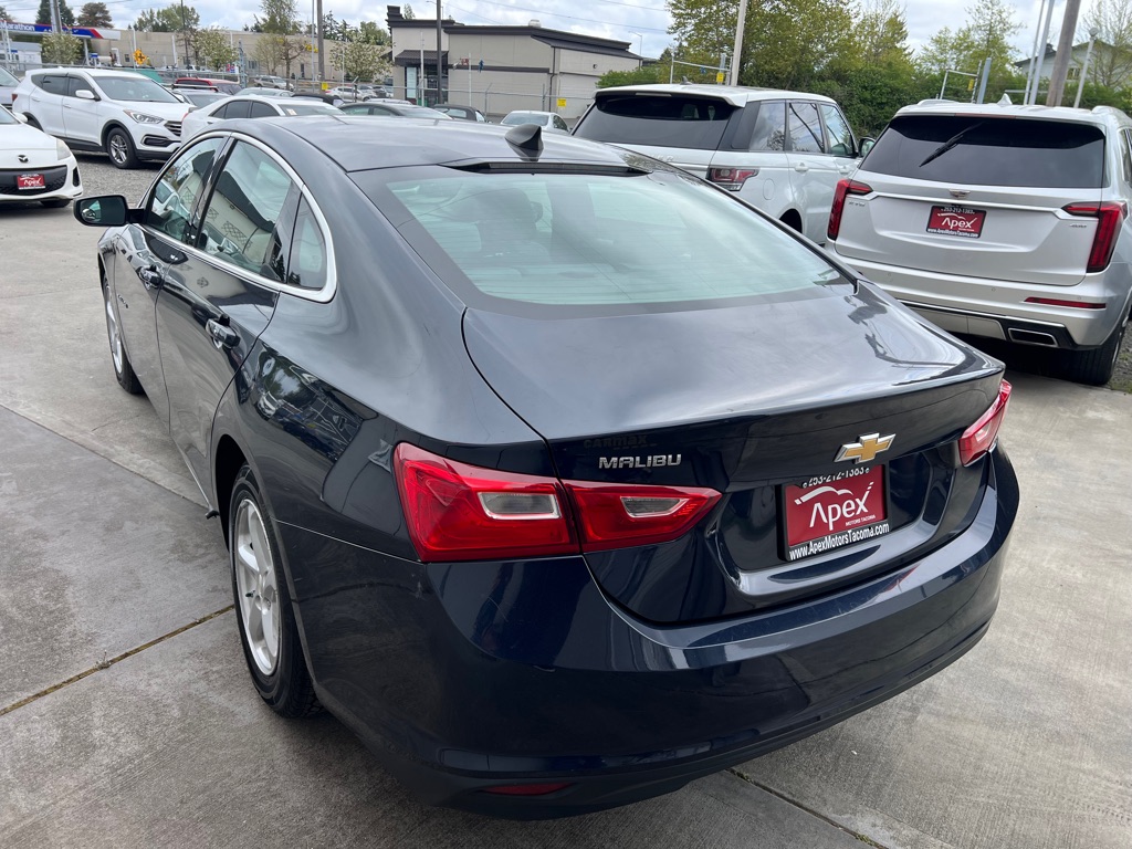Photo 5 of this CHEVROLET MALIBU