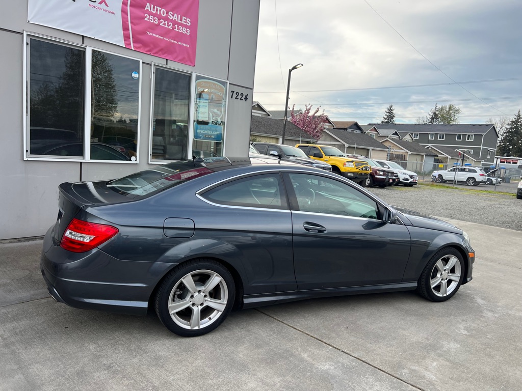 Photo 8 of this MERCEDES-BENZ C-CLASS