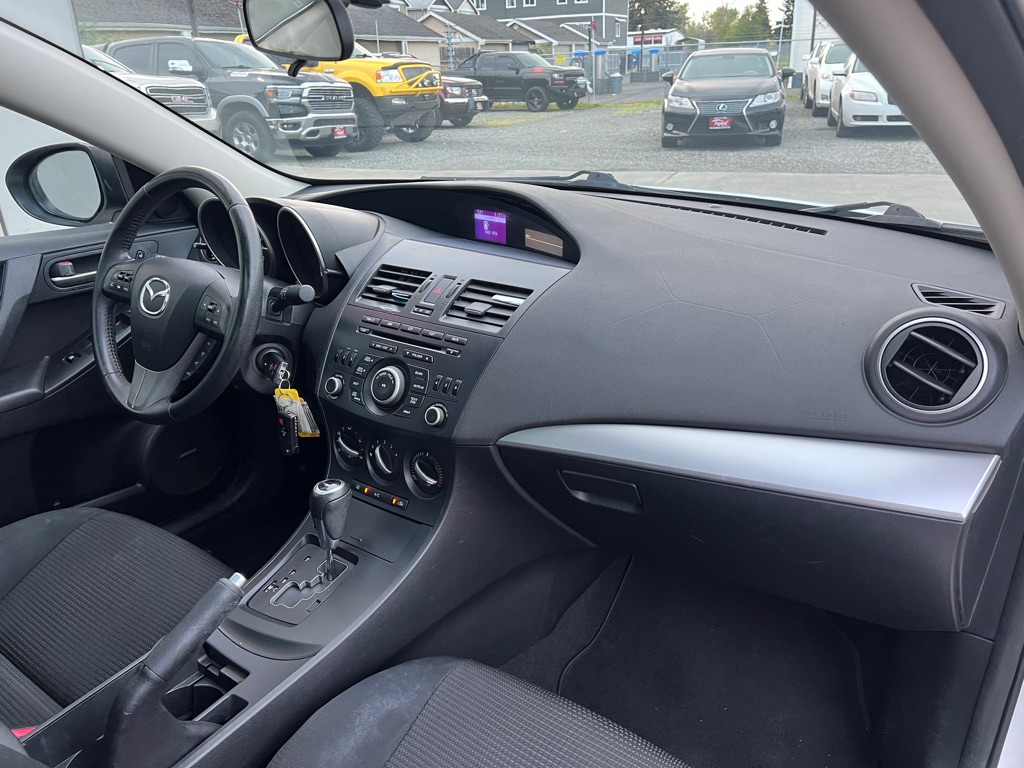 Photo 16 of this MAZDA MAZDA3