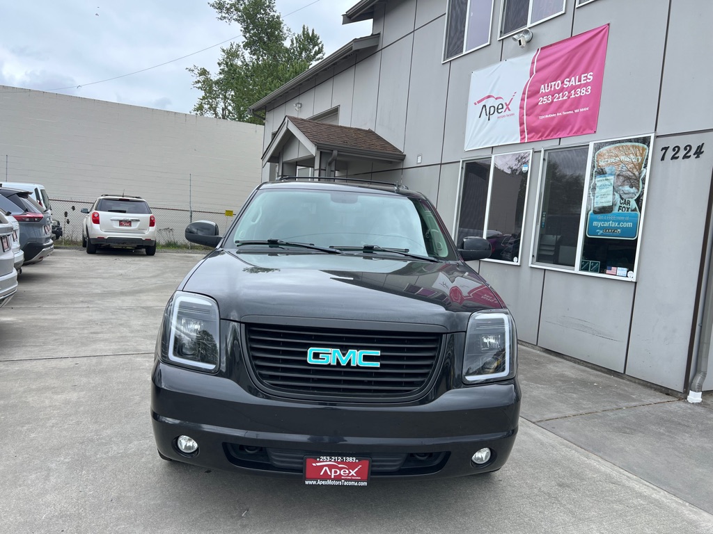Photo 2 of this GMC YUKON XL