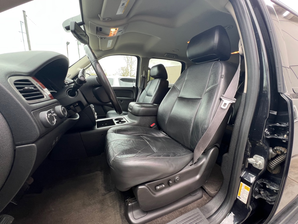 Photo 11 of this GMC YUKON XL