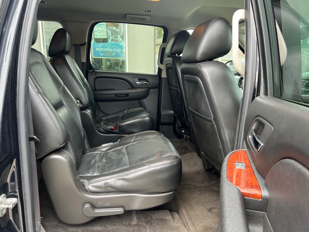 Photo 17 of this GMC YUKON XL