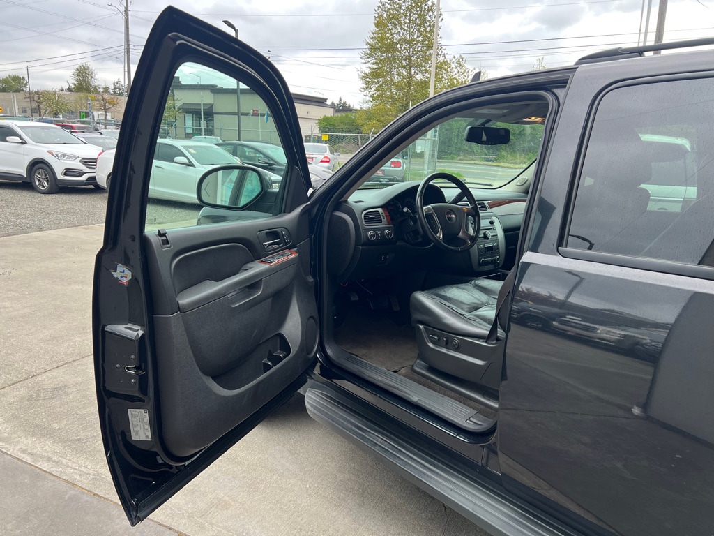 Photo 10 of this GMC YUKON XL