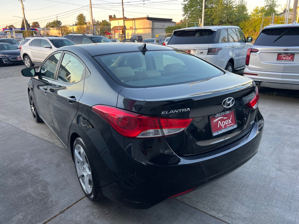 Photo 5 of this HYUNDAI ELANTRA