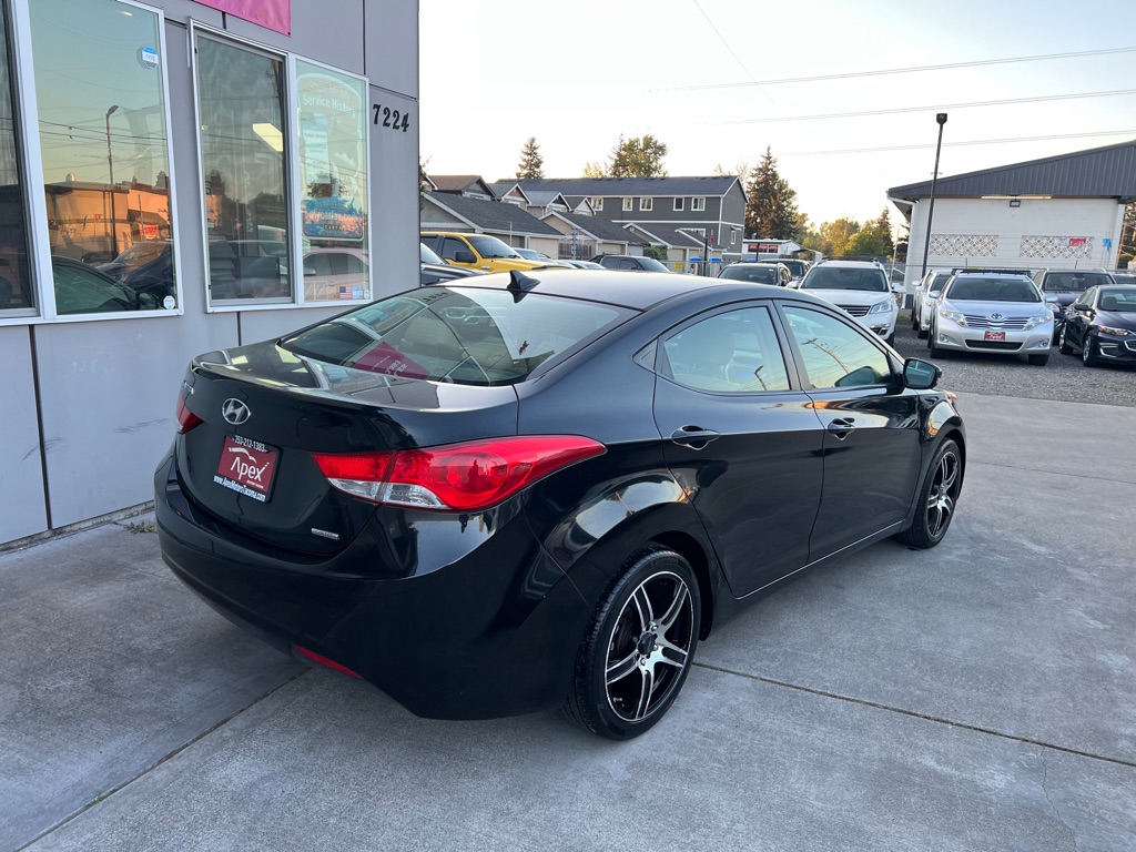 Photo 7 of this HYUNDAI ELANTRA