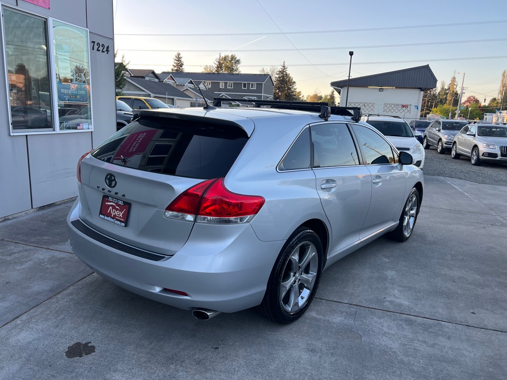 Photo 7 of this TOYOTA VENZA