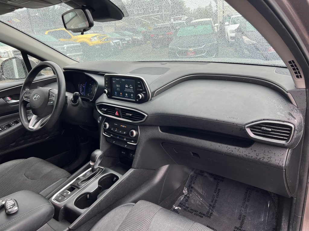 Photo 17 of this HYUNDAI SANTA FE