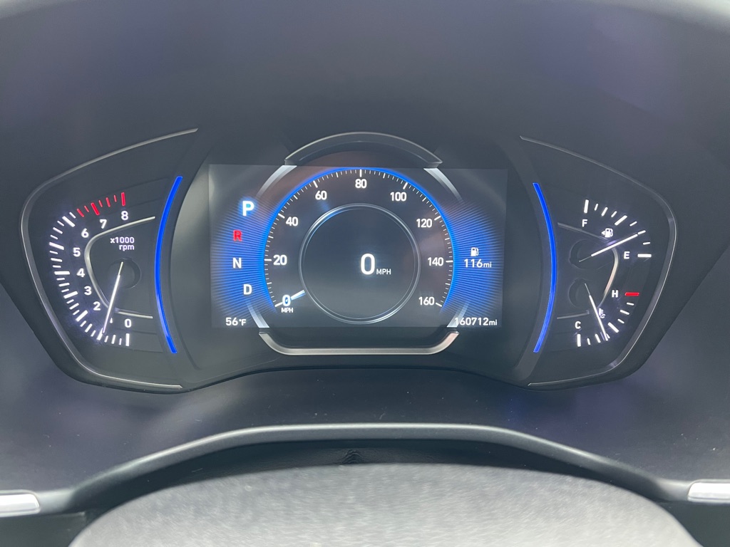 Photo 21 of this HYUNDAI SANTA FE