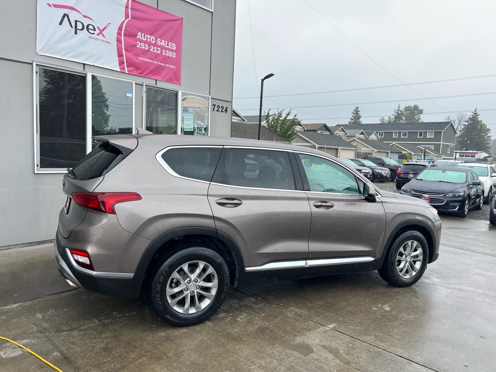 Photo 8 of this HYUNDAI SANTA FE