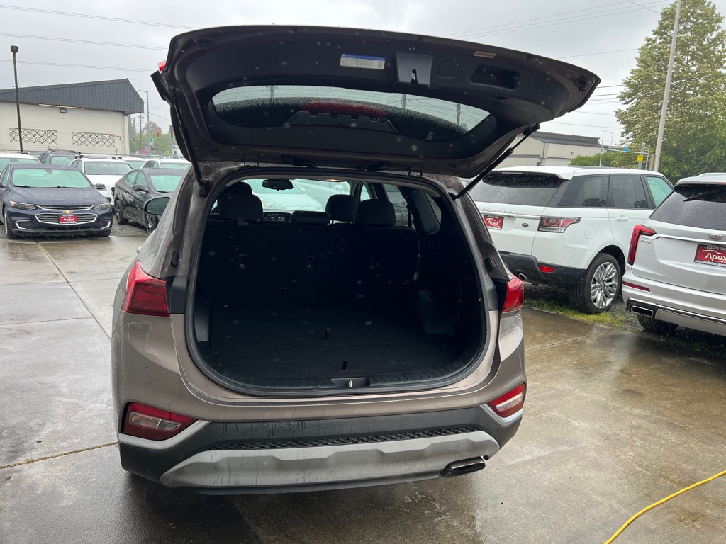 Photo 14 of this HYUNDAI SANTA FE