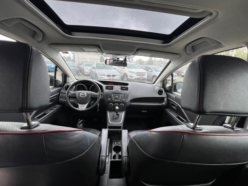 Photo 11 of this MAZDA MAZDA5