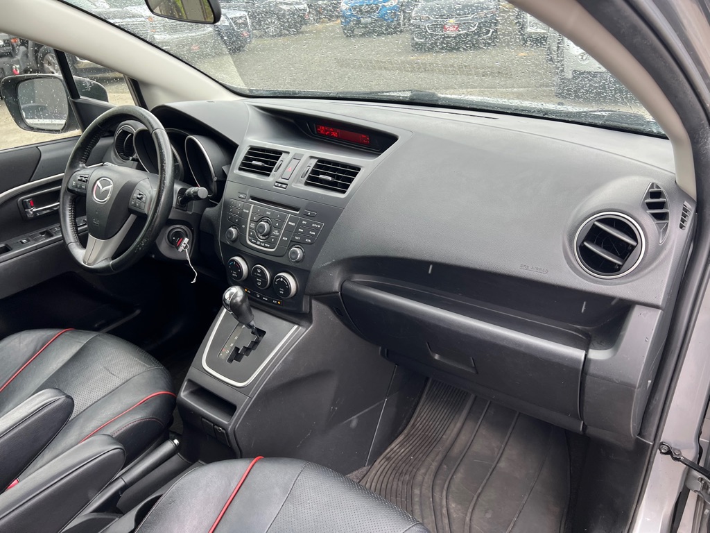 Photo 18 of this MAZDA MAZDA5