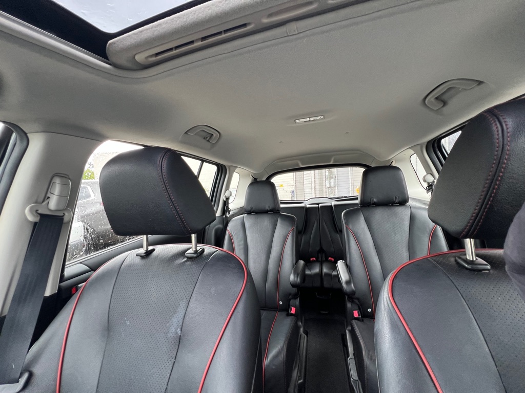 Photo 20 of this MAZDA MAZDA5