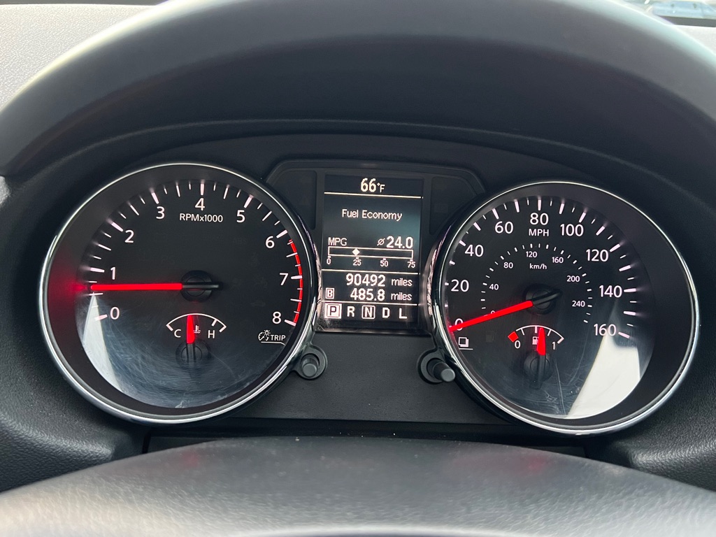 Photo 19 of this NISSAN ROGUE