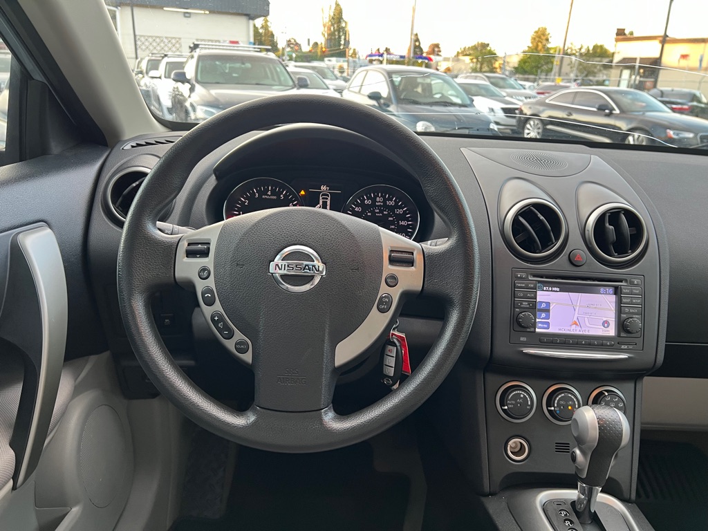 Photo 14 of this NISSAN ROGUE