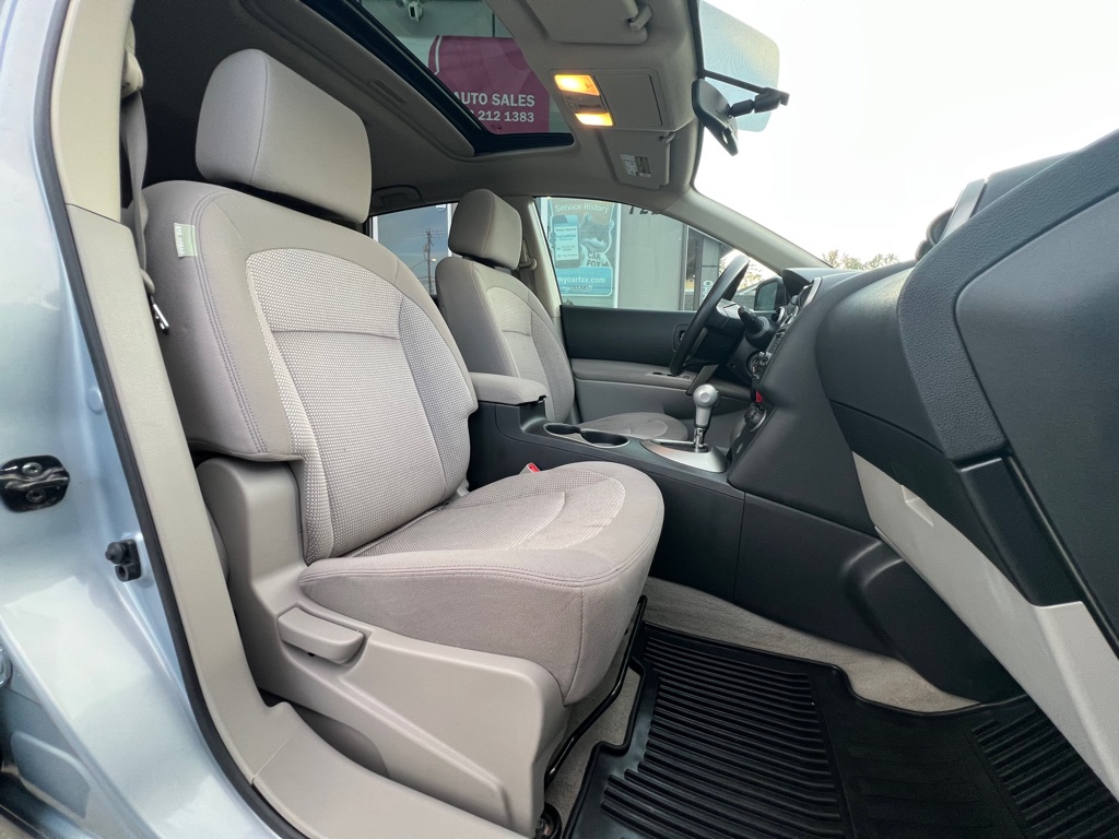 Photo 18 of this NISSAN ROGUE