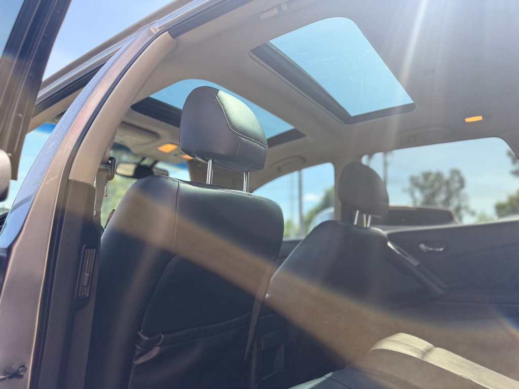 Photo 15 of this NISSAN MURANO