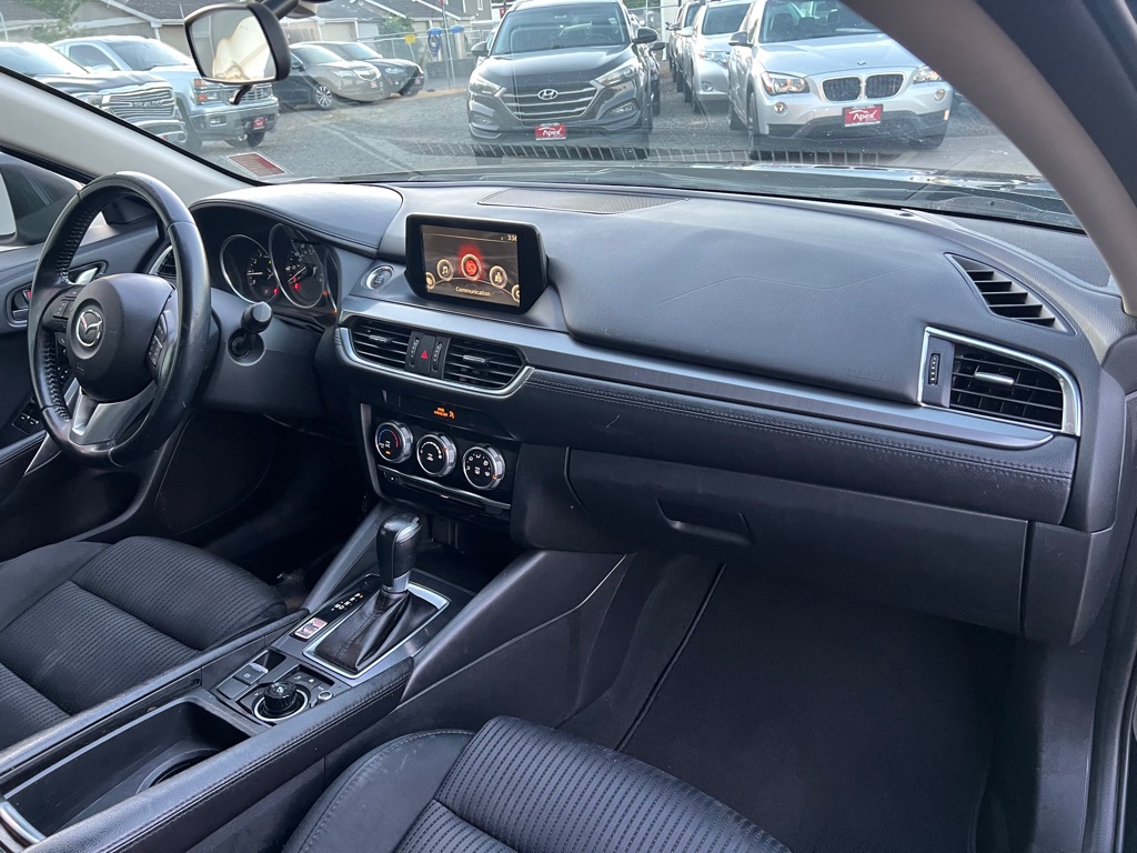 Photo 17 of this MAZDA MAZDA6