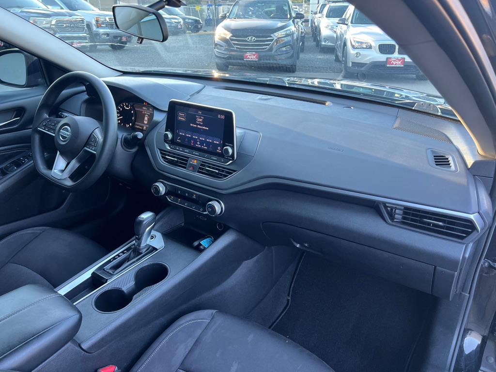 Photo 16 of this NISSAN ALTIMA