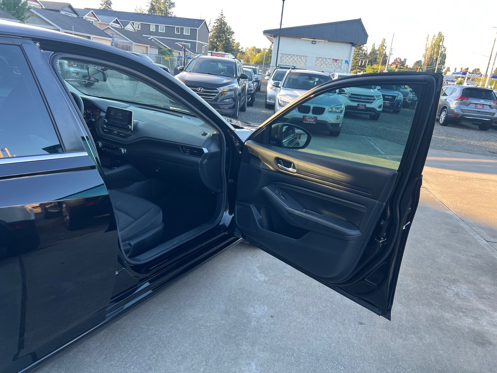 Photo 15 of this NISSAN ALTIMA