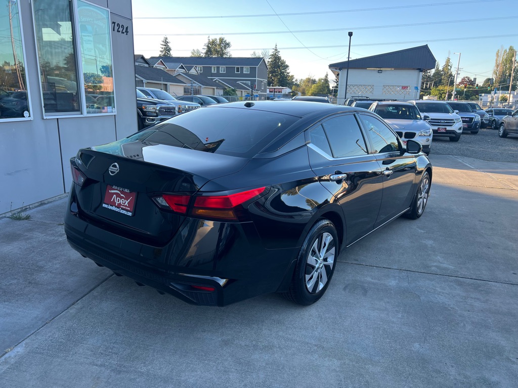 Photo 7 of this NISSAN ALTIMA