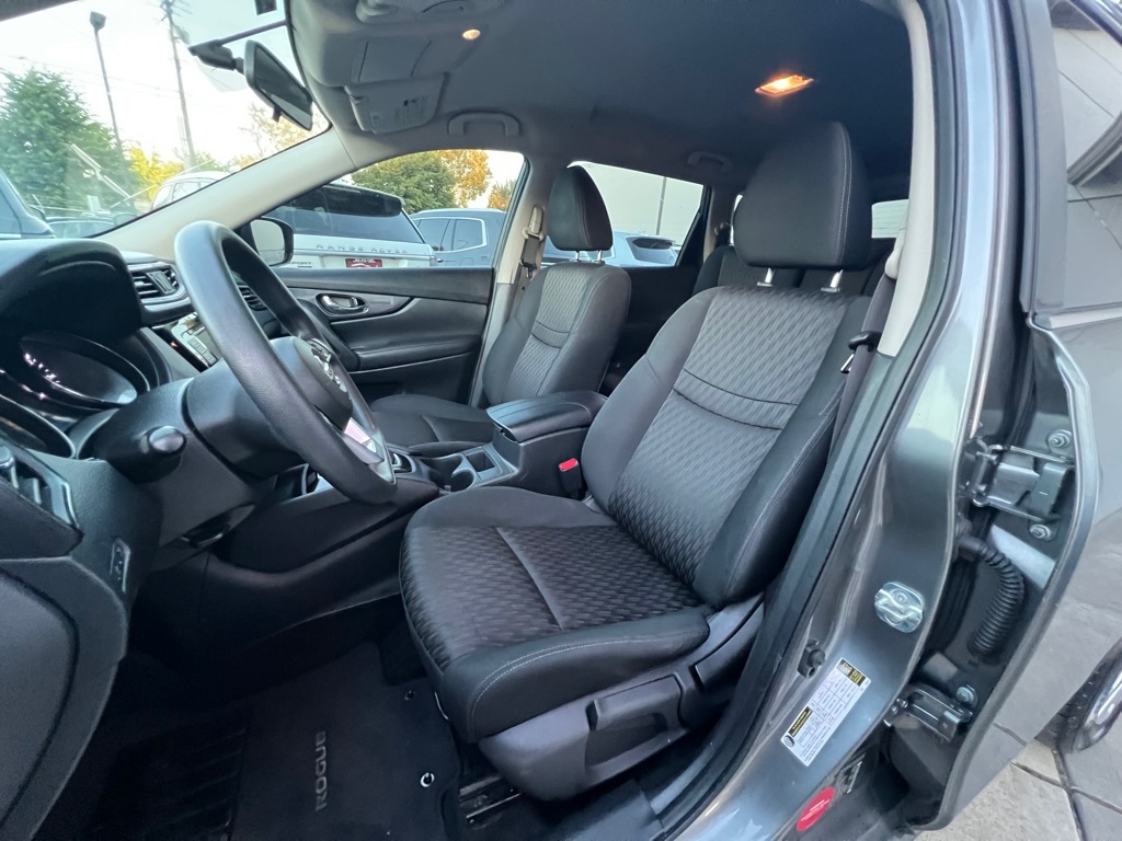 Photo 10 of this NISSAN ROGUE