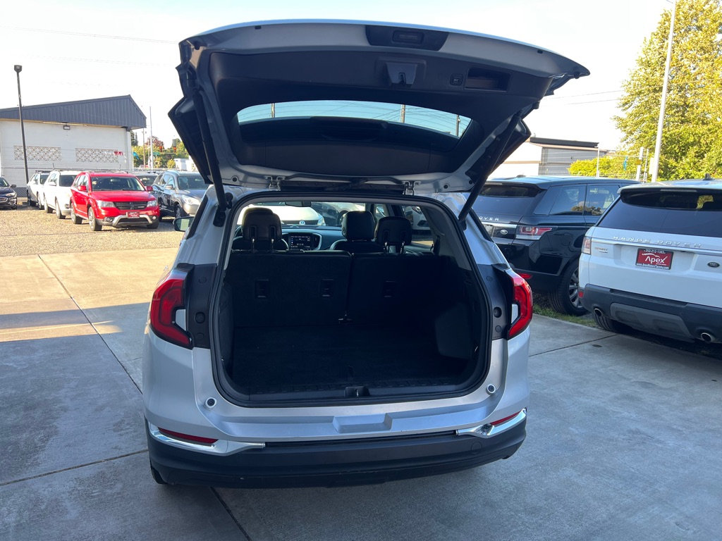 Photo 16 of this GMC TERRAIN