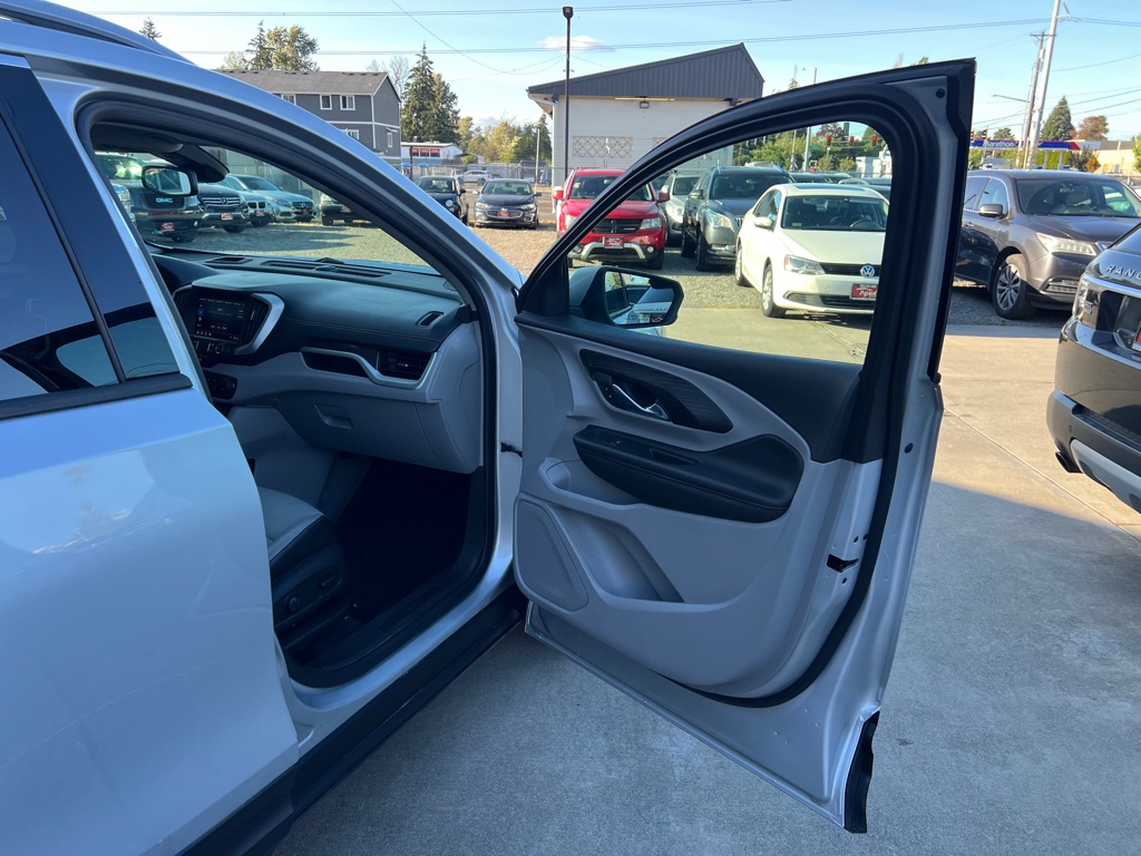 Photo 18 of this GMC TERRAIN