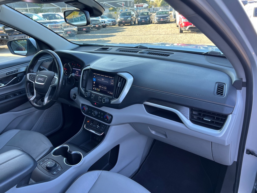 Photo 19 of this GMC TERRAIN