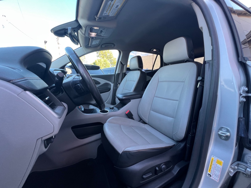 Photo 12 of this GMC TERRAIN