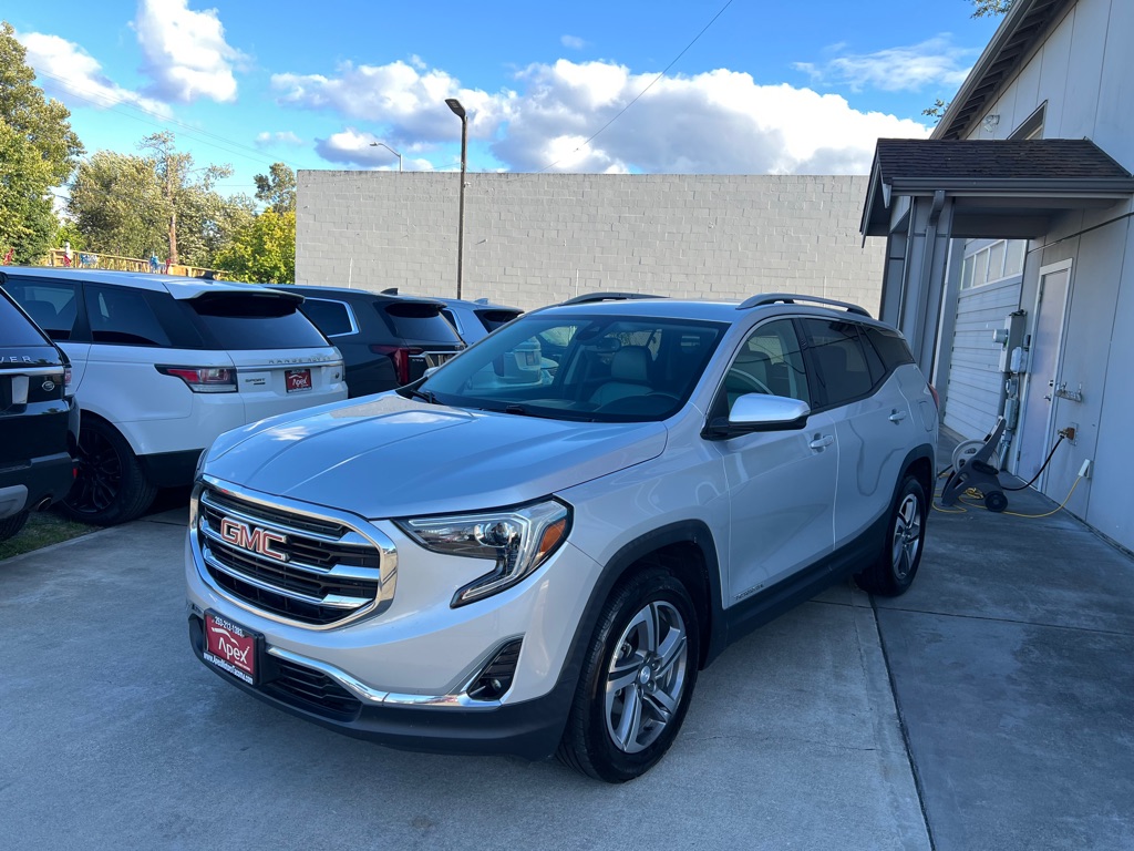 Photo 3 of this GMC TERRAIN
