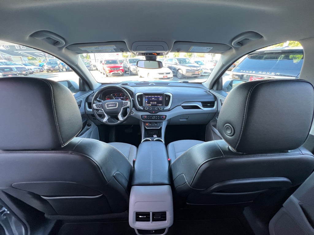 Photo 14 of this GMC TERRAIN