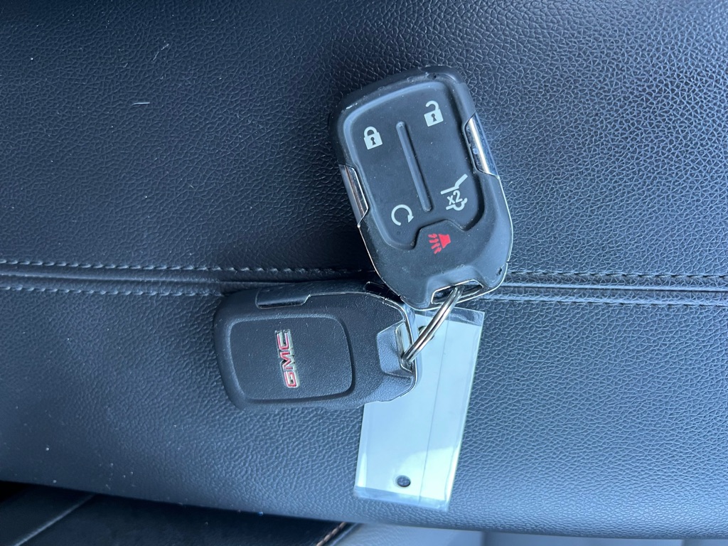 Photo 23 of this GMC TERRAIN