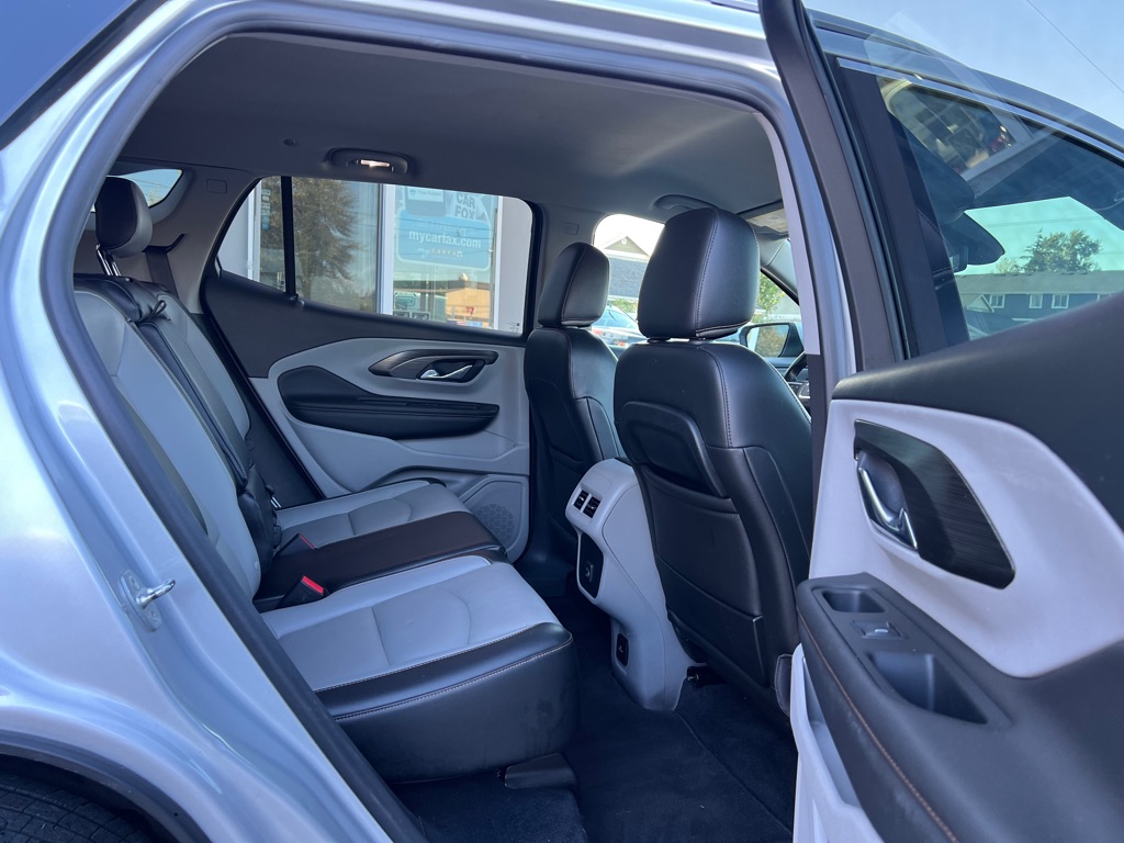 Photo 17 of this GMC TERRAIN
