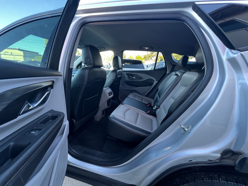 Photo 13 of this GMC TERRAIN