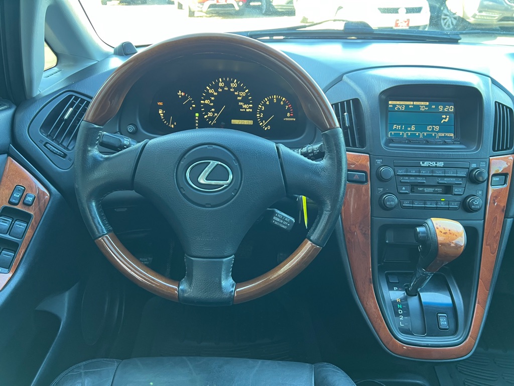 Photo 15 of this LEXUS RX 300
