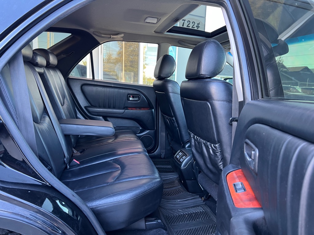 Photo 17 of this LEXUS RX 300